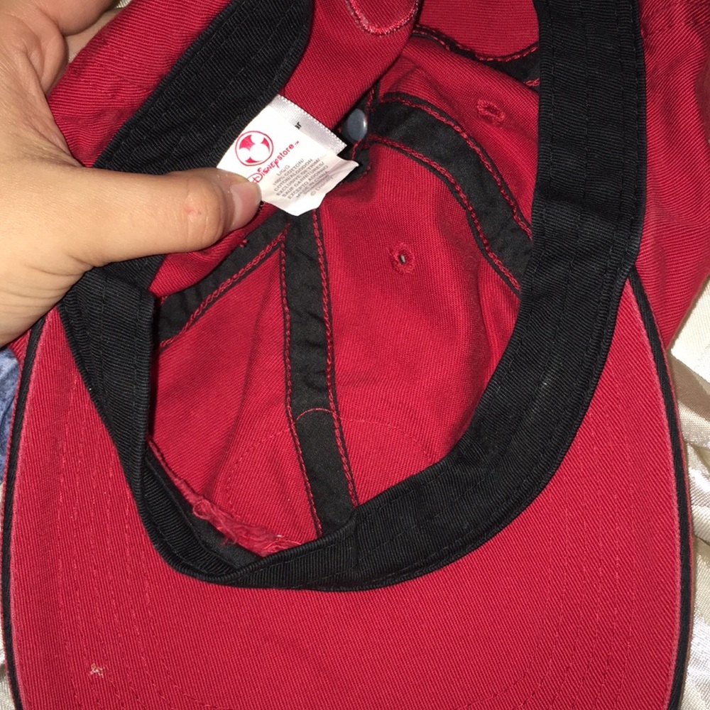 Disney hat - Picture 3 of 4